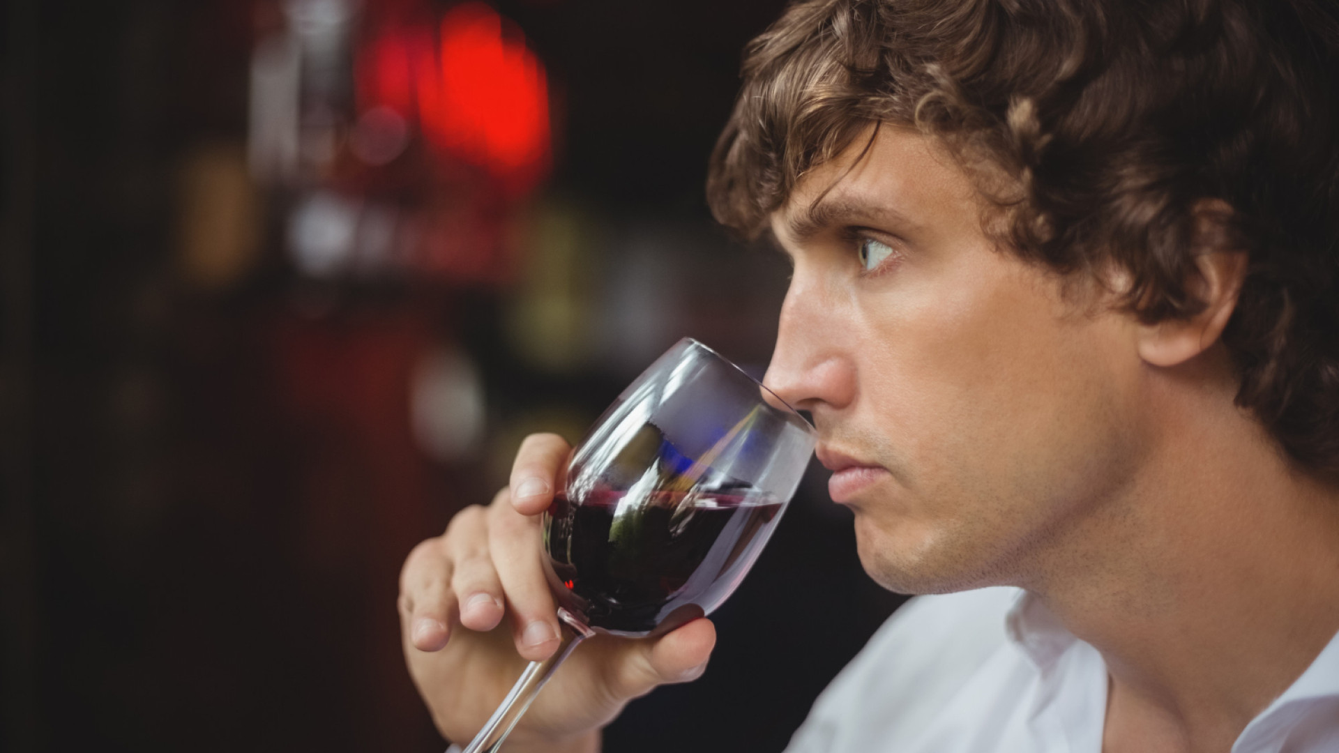 Déguster du vin : pourquoi l’œil, le nez et le palais sont-ils tous importants ?